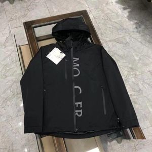 Chaquetas para hombre Chaqueta de diseñador Mujer Delgada Moda Con capucha A prueba de viento Luz Al aire libre Versátil Casual 2XL 3XL 4XL Hombres Entrega de gota Appa OT5L9