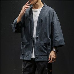 Chaquetas para hombre, Kimono japonés, modo de tarjeta, camisa de línea tradicional para hombre, traje sólido, ropa de calle Samurai Yukata Haori 230804