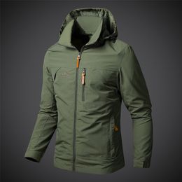 Mens Jackets Hommes vestes imperméables respirant manteaux à capuche mâle extérieur vêtements d'extérieur coupe-vent printemps automne veste mode vêtements manteau 220902