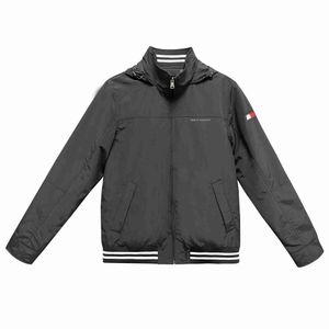 Vestes pour hommes veste imperméable à capuche pour hommes veste hardshell pour hommes matures veste coupe-vent de haute qualité veste de luxe légère de créateur sport fermeture éclair manteau pour hommes robe siz