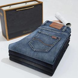 Herenjeans 2024 Heren Klassieke Jean Hoge kwaliteit Mannelijke casual broek met rechte pijpen Plus Size 2840 Katoenen denimbroek Ropa Hombre 231218