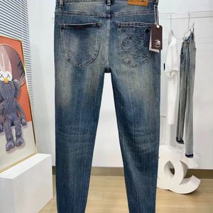 Jeans para hombre Biker Jeans Brand Diseñador de lujo pantalones calientes High Street Straight Jean Mens Blue Jeans Washed Big Hole Zipper Pants Black Pant Vender como caliente