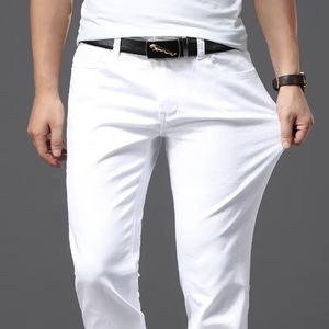 Jeans pour hommes Brother Wang hommes blanc mode décontracté Style classique coupe ajustée pantalon doux marque masculine pantalon extensible avancé 231010