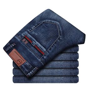 Jeans pour hommes pantalons décontractés Denim élastique mince mince marque de mode quotidien jeune étudiant 240227