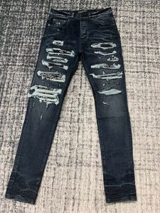 Jeans para hombre Azul oscuro Flor de anacardo Patchwork Agujero roto Parche Botones lavados Hombre 230404