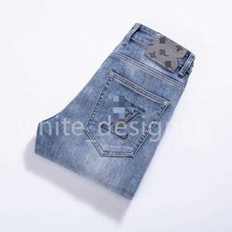 Hommes Jeans Designer Automne / Hiver Nouveaux Jeans Marque De Mode Petite Jambe Droite Slim Fit Lavage Élastique Haut De Gamme Lumière Luxe Épaississement Pantalon De Marque