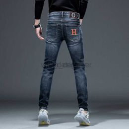 Jeans pour hommes Designer jeans haut de gamme pour hommes en ajustement droit d'automne et hiver neuf blanc blue décontracté pantalon de style homme dd653h