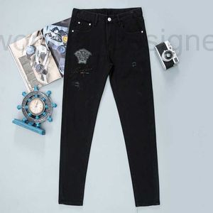 Jeans pour hommes Designer Black Black Jeans pour hommes élastiques de jambe élastique Jeans pour hommes à la mode et à la mode Brand Pantalon pour hommes DC3V