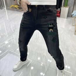 Jeans pour hommes Harajuku Fashion Stretch Luxury Style coréen Slim pour hommes avec broderie et impression Design Diamond Black Pantalons décontractés 230831