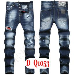 Heren Jeans Luxe Italië Designer Denim Jeans Heren Borduurbroeken DQ21053 Mode Slijtagegaten splash-inktstempel Broeken Motorrijden Kleding US28-42/EU44-58