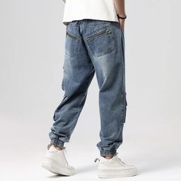Hommes Jeans grande taille M8XL mode hommes Cargo pantalon MultPockets tactique Jean Streetwear Hip Hop décontracté mâle Denim pantalon 231024