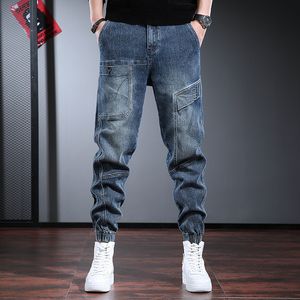 Heren Jeans Streetwear Mode Mannen Grote Zak Designer Loose Fit Casual Denim Cargo Broek Hombre Hip Hop Joggers Wijde pijpen Broek 230801