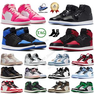 Mens Jumpman 1 Chaussures de basket-ball 1s Université classique Blue Leather Hyper Royal Grey Chicago Red Dark Mocha Og Digital Pink Walking Outdoor Sneakers sports