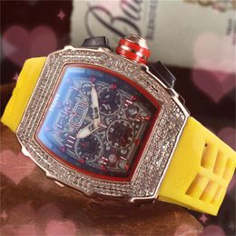 Cadeaux de luxe pour hommes Montre de diamants 43 mm Boîtier en acier inoxydable complet Horloge Verre saphir Miroir Couche lumineuse Montre De Luxe Hollowed262i