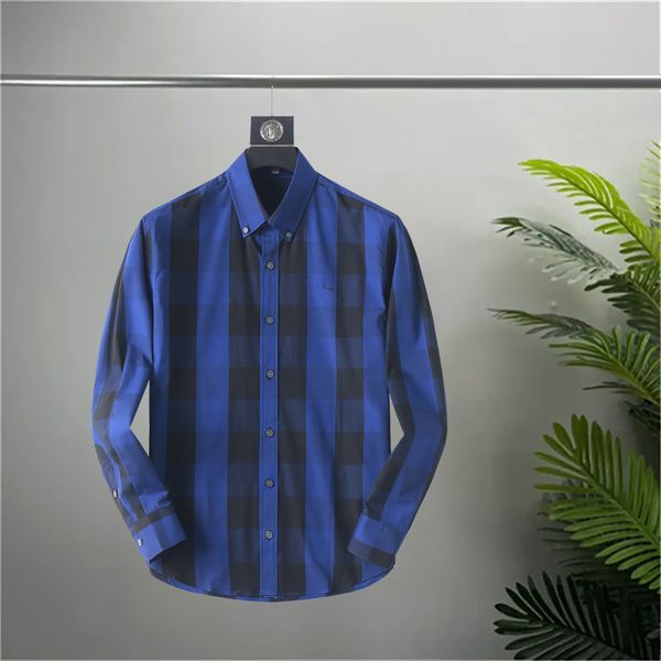 Bouton de créateur Shirt Casual Mens Robe Shirt Slim Fit Business Designer Shirt Brand Suit Shirt Men's’s Designer Long à manches M-3XL YYJ