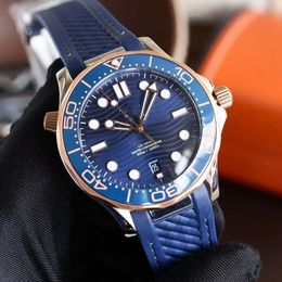 Mens Luxurys Watch Sports Automatic Omegwatches Sea Horse Men's Men's entièrement mécanique ou Butterfly Fly