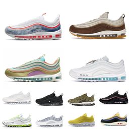 Hommes Max 97 Running ShOes Air 97s Sean Wotherspoon MSCHF x INRI Jesus Triple White Black Silver Bullet Pine Green Bred Volt Reflective Sail outdoor Hommes Femmes Baskets