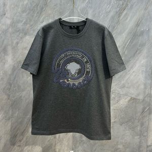 Diseñador de Medusa para hombre Embellecido Año del Dragón Camiseta Suelta Moda Verano Manga corta Casual Hombres Milano Stamp Camiseta Camisetas deportivas Camiseta