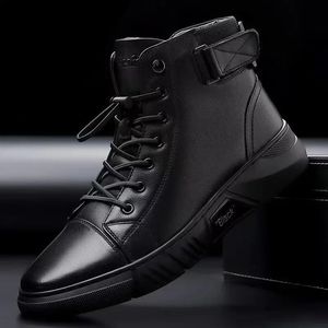 Botas de motocicleta para hombre Botas de plataforma cómodas Botas de cuero altas para exteriores para hombre Zapatos de hombre impermeables cómodos de moda 240304