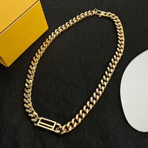Collier pour hommes marque Femmes de créateurs Chaînes de bijoux pour hommes Colliers pendentifs en or de luxe Bracelet en acier inoxydable fin G2307205XQ