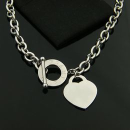 chaînes de collier pour hommes pour pendentifs colliers de trèfle bijoux de créateur collier de mode en acier inoxydable hanche bijoux chauds cadeau de mariage de fête en gros dhgate