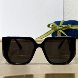 Gafas de sol cuadradas para hombre o mujer 999 Moda Clásica Marco grande Gafas de sol negras para hombre Patillas anchas con diseño de letras de bambú Club Party UV400 Caja con cinturón