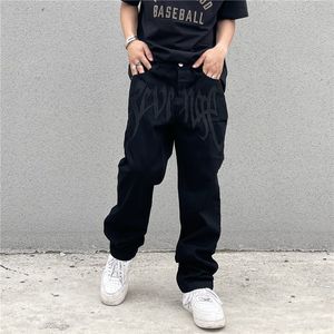 Herenbroeken emo mode zwarte streetwear geborduurd lage stijging flodderige jeans broek rechte hip alt denim mannelijke kleding 230320
