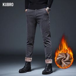 Pantalon homme KUBRO hiver polaire chaud tissu brossé décontracté affaires mode Slim Fit Stretch épais velours coton pantalon mâle 231024