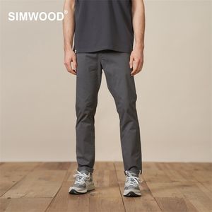 Pantalons pour hommes printemps été conique hommes de base chino confortable Smart casual haute qualité garde-robe pantalon essentiel 220831