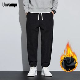 Pantalones para hombre Unvanqu Winter Fleece Cálido Casual Pana Correr Pantalones de chándal Trabajo Y2K Pantalón coreano Suelto Suave Harem Pantalón Masculino 231218