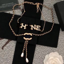 Heren hanger Designer sieraden luxe kettingen mode voor vrouwontwerpers merk sieraden dames trendy persoonlijkheid sleutelbeen ketting keten kristal parel bruiloft cadeau