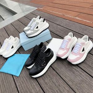 Plateforme pour hommes Chaussures décontractées Femmes Travel en cuir Lacet-up Trainers Sneaker 100% Cow Lettres épais Bottom Woman Designer Shoe Lady Sneakers Taille 35-41 avec