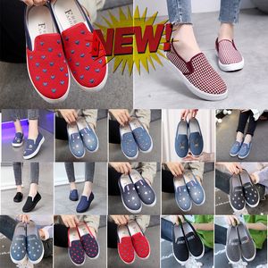 Zapatillas de deporte con plataforma para hombre, zapatos clásicos completamente blancos para mujer, zapatos de plataforma de cuero a la moda, zapatos casuales de diseñador a la moda GAI