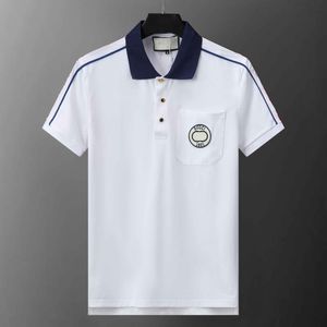 Polos para hombre Verano Italia Diseñador Hombres Ropa Manga corta Moda Polo Casual Solapa Color sólido Letra en el pecho Camisetas Múltiples colores disponibles Tallas grandes M-3XL