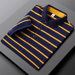 Herren Polos Sommer Gestreiftes Einfaches Poloshirt Kurzarm Dünnes Revers Business Baumwolle Top Mode Tops Herrenbekleidung 230712