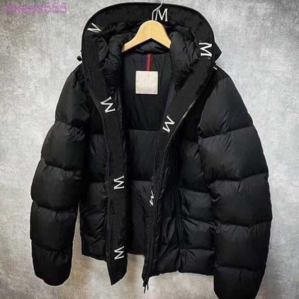 Chaqueta acolchada para hombre Parkas Ropa Pato Abajo Abrigos acolchados Al aire libre Mantener caliente Ropa de abrigo negra Protección contra el frío Insignia Decoración Abrigo engrosamiento Tallas grandes 5xl E9HS