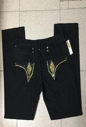 Mens Robin Jeans con Gold Black Crystal Studs Pantalones de mezclilla Pantalones de diseñador Clips de ala Jean Tamaño regular de ajuste 30429861758