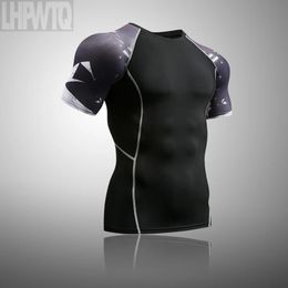 Collants de course pour hommes T-shirt Chemise compressée T-shirt à manches courtes Top pour fitness MMA rashguard Hommes Sports de plein air survêtement 240312