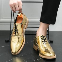 Zapato para hombre patente de patente de cuero de lujo zapatos de boda de novios de moda para hombres zapatos de oxford de estilo italiano 240516