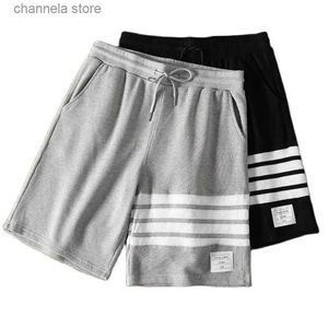 Heren shorts 2023 Zomer Koreaans ontwerp Men kleding klassieke katoen 4-bar strepen dunne broek Casual sport T240227