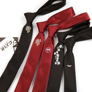 Mens Skinny Ties Black Red Polyester Silk Floral Jacquard étroit 5cm Col de cou Tie Party Gravata Men Ties Business Wedding 2501