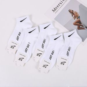 Herensokken designer sokken voor heren effen kleur Ademend zwart Wit Grijs Voetbal basketbal Sportkous Luxe Sportsokken sok ademend 100% puur katoen