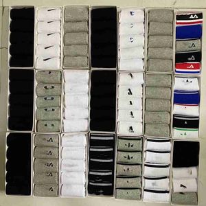 Chaussettes pour hommes Designers Chaussette pour femmes Chaussettes Femmes Elite NK Blanc Cheville Sport Chaussette Sous-vêtements Blanc Gris Football Basketball All Match G37S