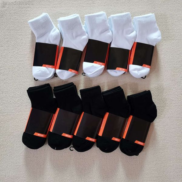 Calcetines para hombre calcetines para hombre Venta al por mayor al menos 12 pares Clásico negro blanco Carta de alta calidad Algodón transpirable Deportes Calcetín de tobillo Elástico No hay necesidad de esperar lugar d