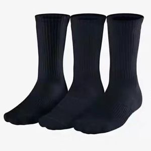 de la mode des hommes en gros femmes et de hommes occasionnels de haute qualité Lettre chaussettes en coton respirant 100% Coton Sport en gros