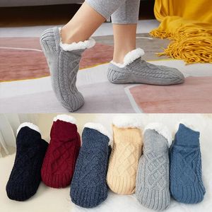 Chaussettes pour hommes hiver intérieur maison pour femmes et hommes chaud velours épais plancher en peluche doux pantoufles Pantoffels adultes bas colle chaussette 231027