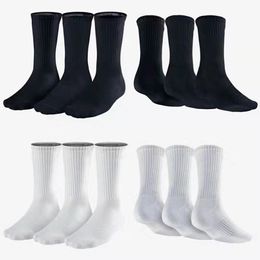 Mens Kousen Running Socks Vrouwen en Mannen Sokken Hoge Kwaliteit Katoenen Sokken Letter Ademende Katoen Sports Sok Voetbal Elasticiteit