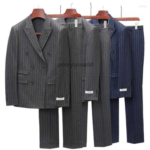 Costumes pour hommes Double boutonnage pour hommes gris bleu marine rayé Gentleman costume masculin deux pièces hommes toilettage dernières conceptions de pantalon de manteau Q1137