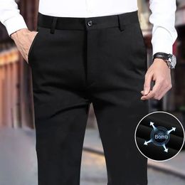 Heren Zomer Casual pak broek Elastische niet -ijzeren broek Mannen Zwart dunne slankfit Straight Business Formal 240326