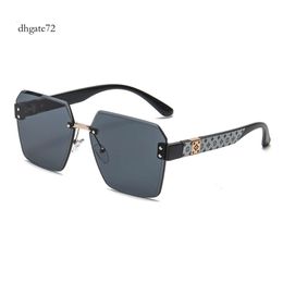 Sunglasses Men 303 Nouveau trèfle à quatre feuilles à la mode, bord coupé sans cadre pour femmes avec un sentiment de luxe, lunettes de soleil tendance et personnalisées